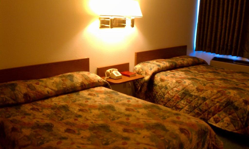 Colorado River Value Inn Bullhead City Chambre photo